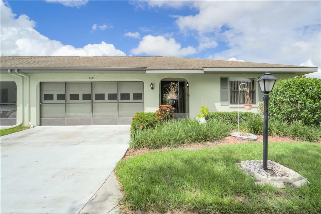 Property Photo:  2505 Lancaster Drive 54  FL 33573 