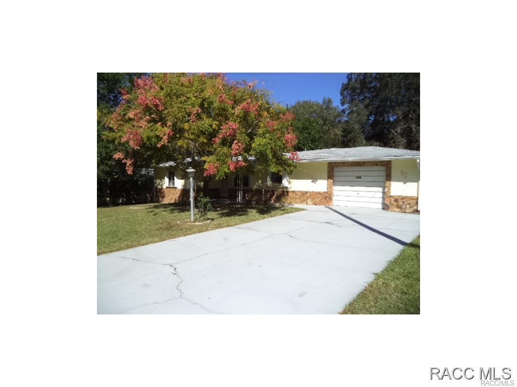 Property Photo:  3333 E Deal Street  FL 34453 