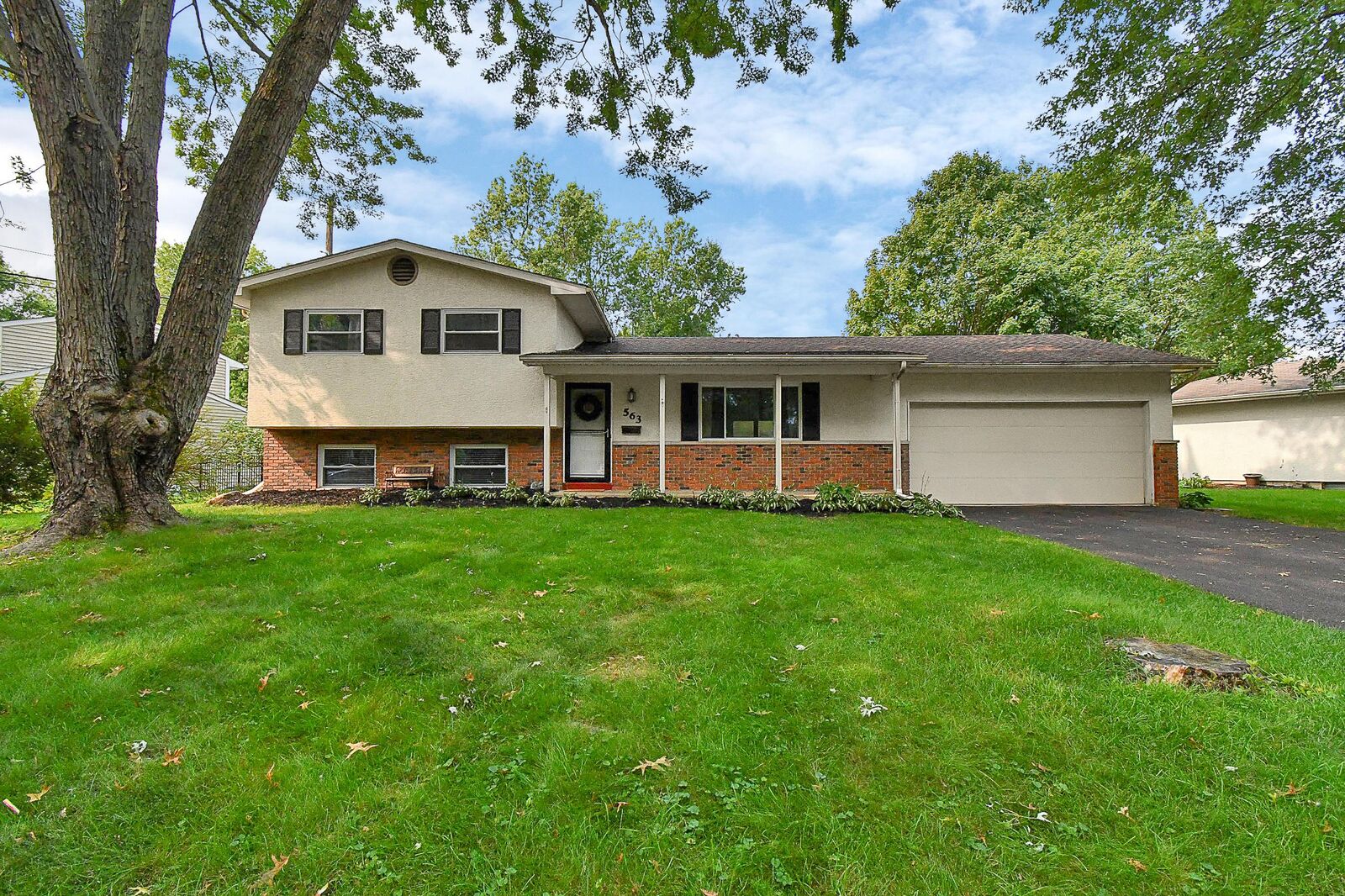 Property Photo:  563 Cherrington Road  OH 43081 