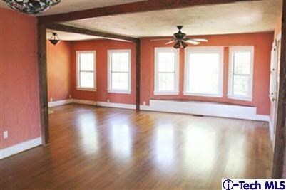 Property Photo: 833 Tipton Terrace CA 90042