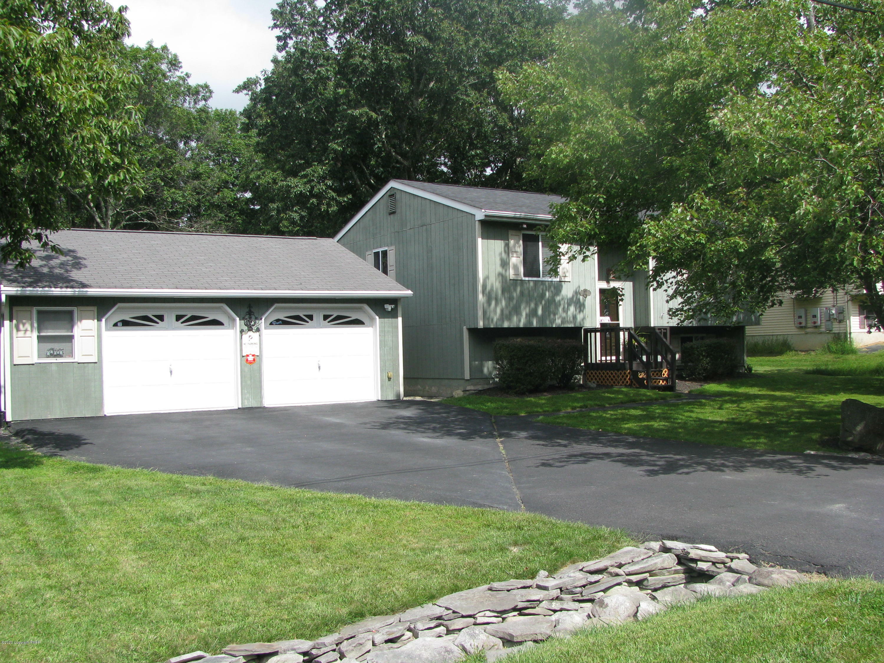 Property Photo:  1152 Steele Circle  PA 18324 