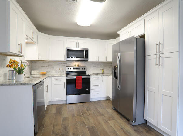 Property Photo:  645 NE Golf Course Drive  FL 32547 
