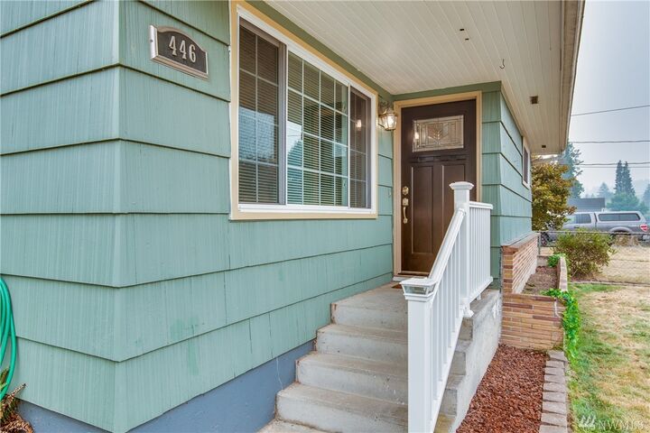 Property Photo: 446 3rd Ave SW WA 98611