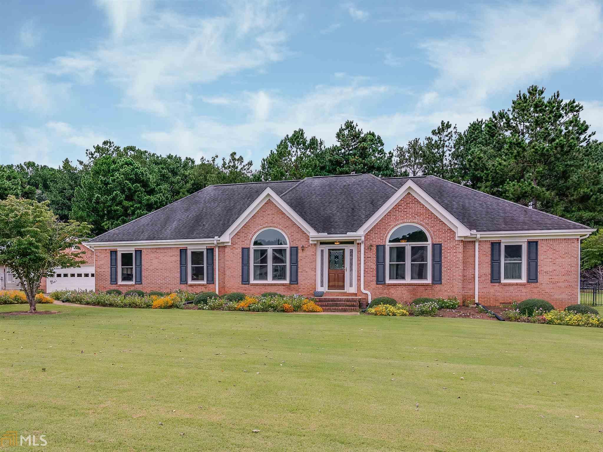 Property Photo: 113 Salem Ridge Dr GA 30253