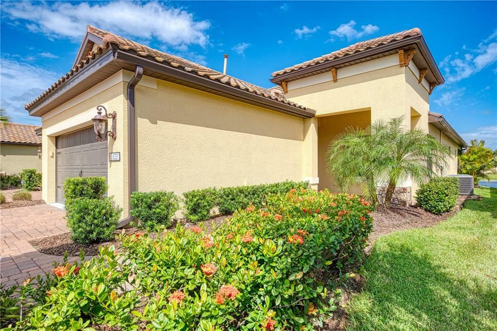 Property Photo:  6331 Positano Court  FL 34243 