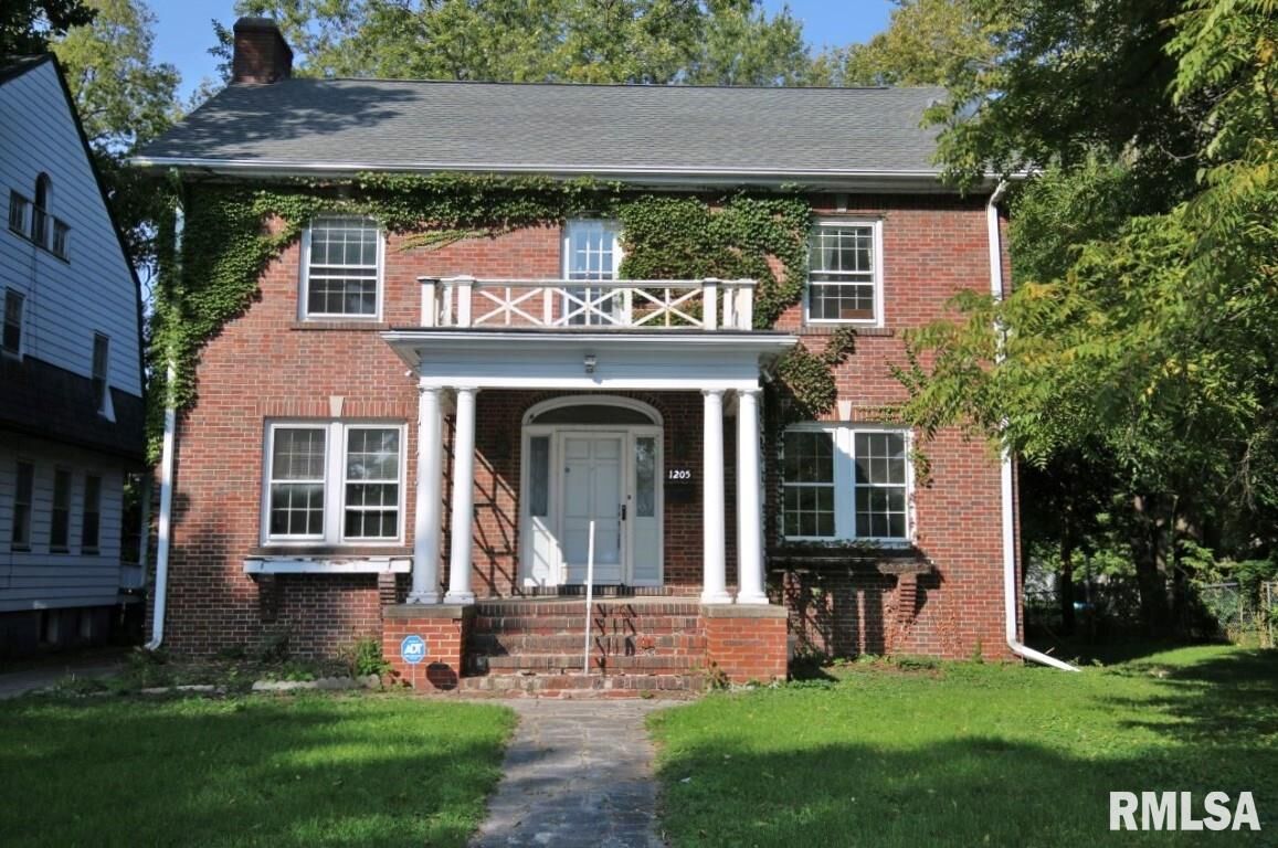 Property Photo: 1205 N Flora IL 61606