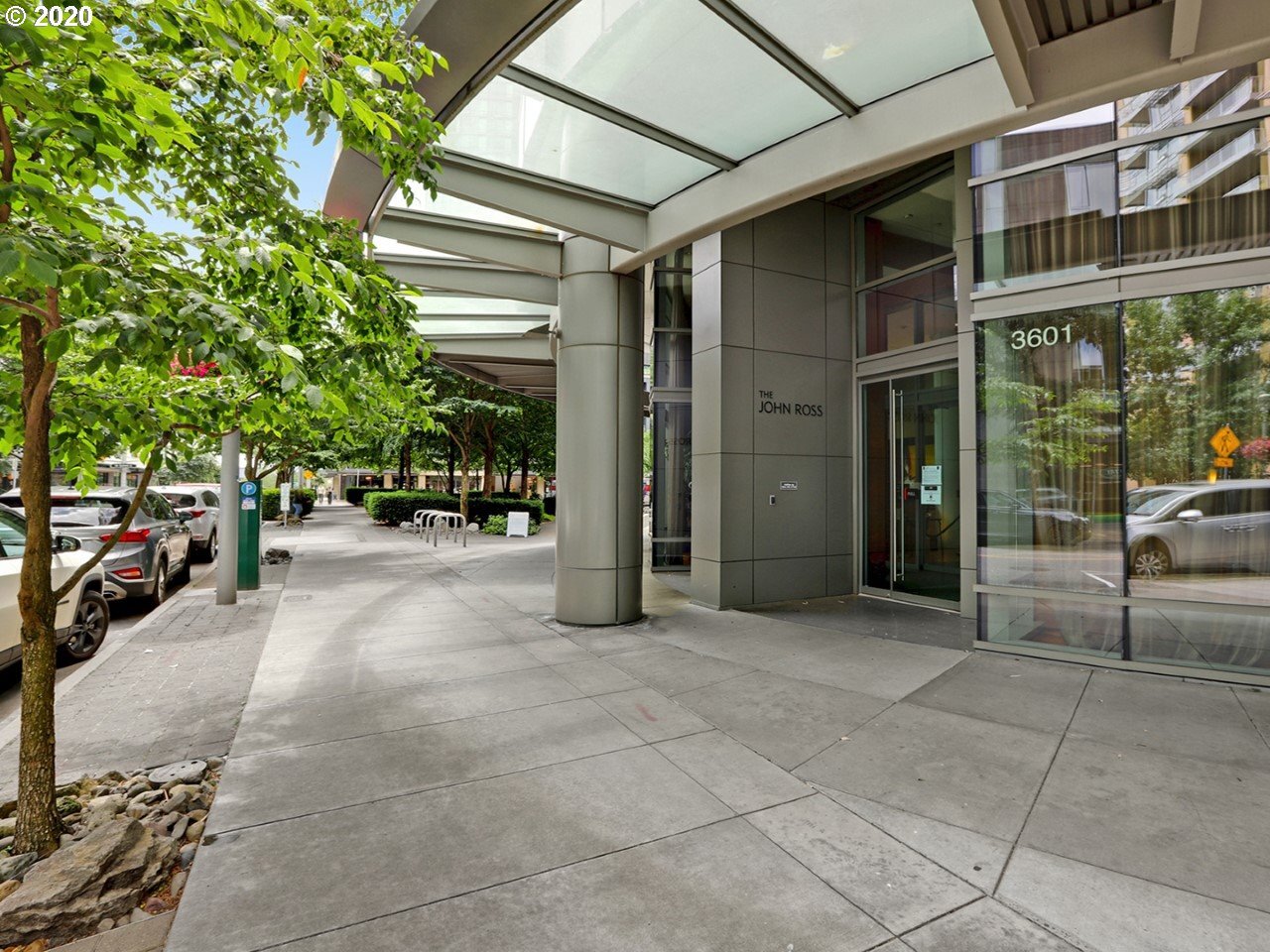 Property Photo: 3601 S River Pkwy 1318 OR 97239
