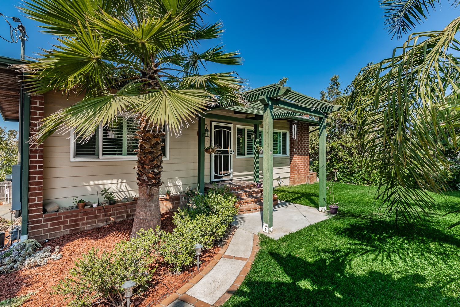 Property Photo: 421 Rancho Vista Rd. CA 92083