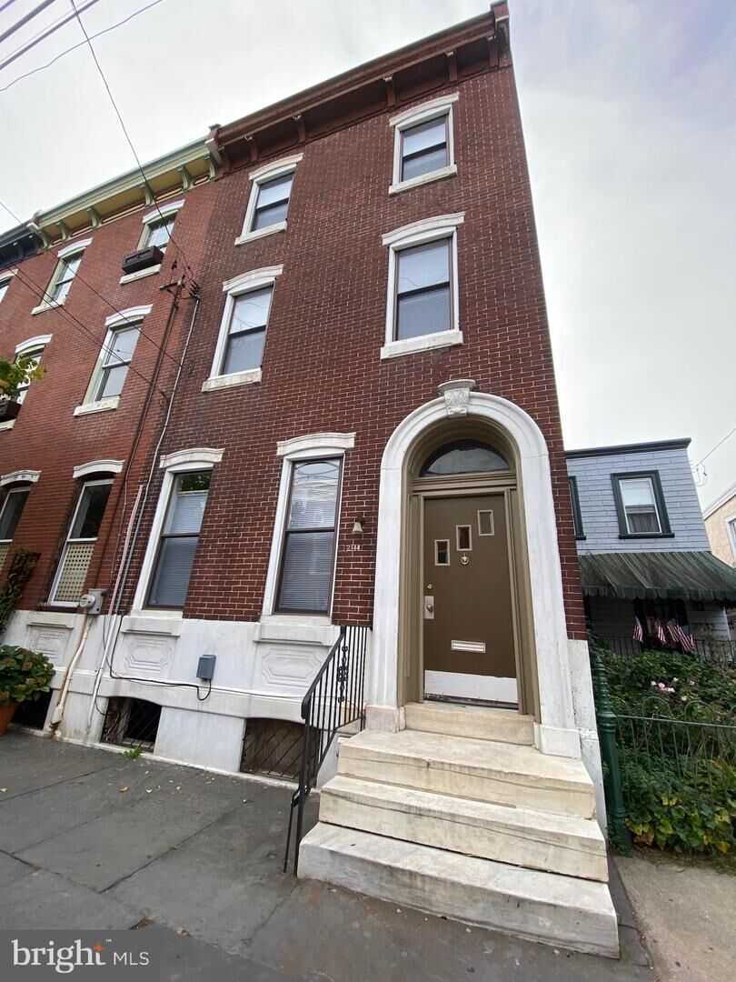 Property Photo:  2144 E Cumberland Street  PA 19125 