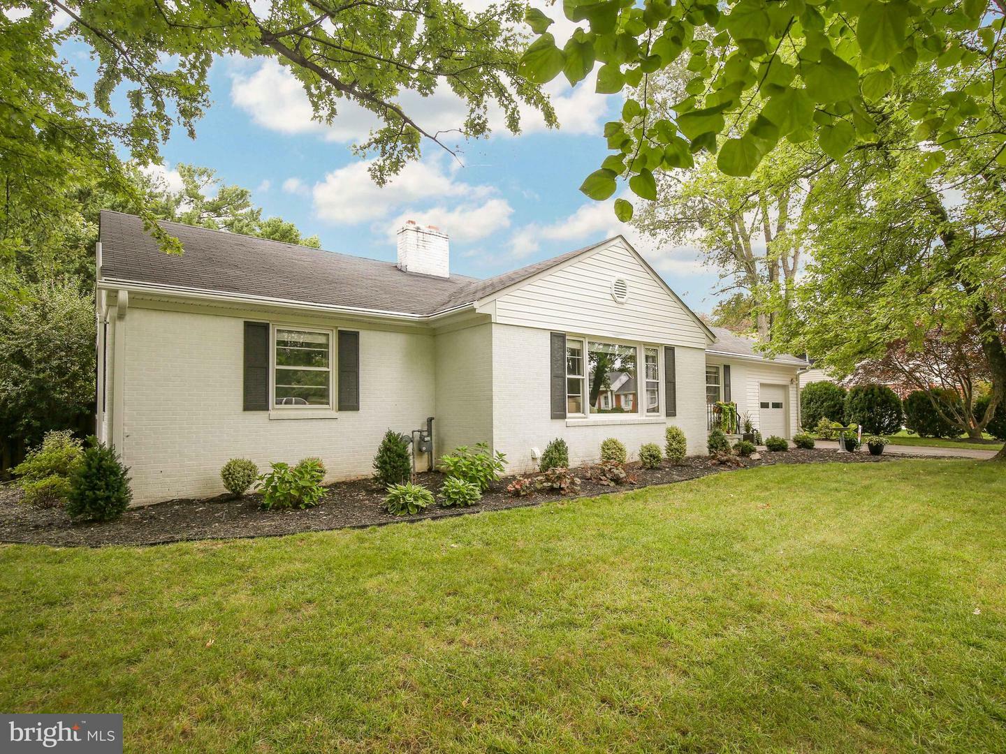 Property Photo:  2720 Saratoga Drive  VA 22601 