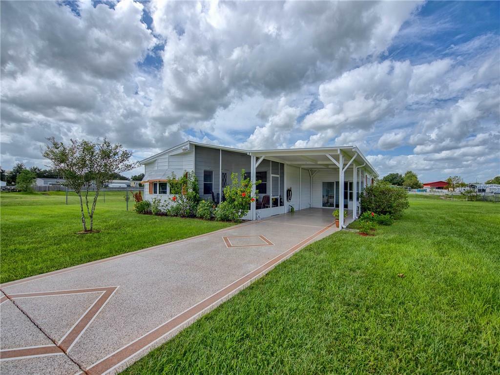 Property Photo:  13568 County Road 109C  FL 32159 