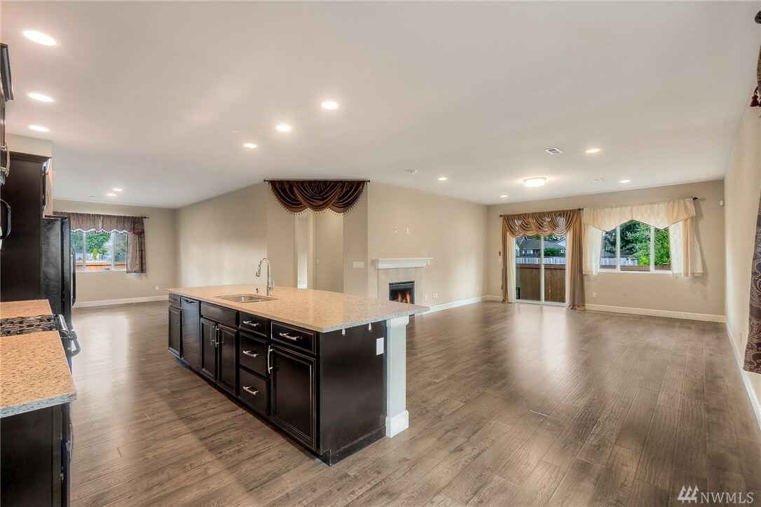 Property Photo: 1905 184th St Ct E WA 98387