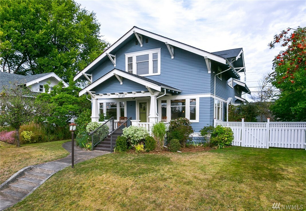 Property Photo:  2728 Ellis St  WA 98225 