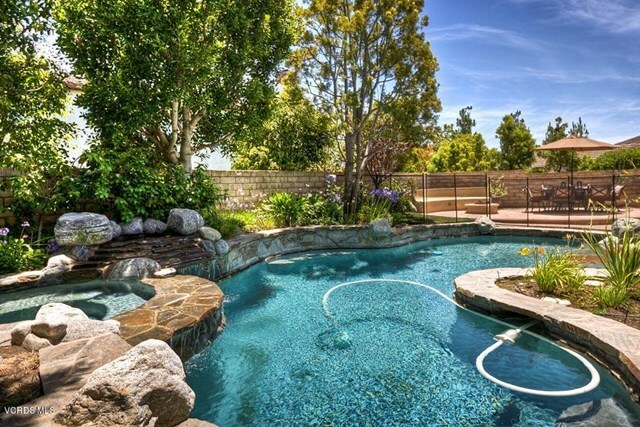Property Photo:  1090 Via Palermo  CA 91320 
