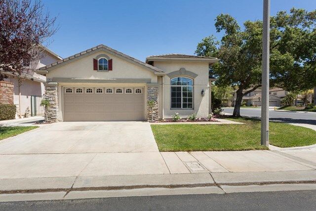 Property Photo:  570 Camino Agua Dulce  CA 91320 