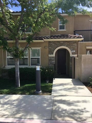 Property Photo:  1562 Silver Shadow Drive 72  CA 91320 