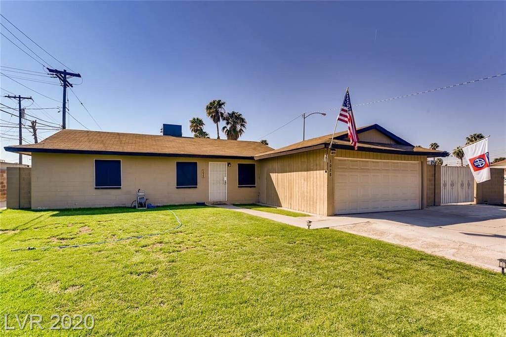 Property Photo: 1028 King Richard Avenue NV 89119