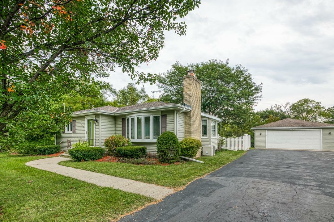 Property Photo: 5613 Springbrook Rd WI 53158