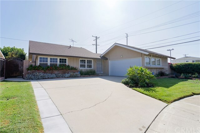 Property Photo:  15490 Oxford Circle  CA 92683 