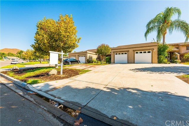 Property Photo:  30156 Yellow Feather Drive  CA 92587 