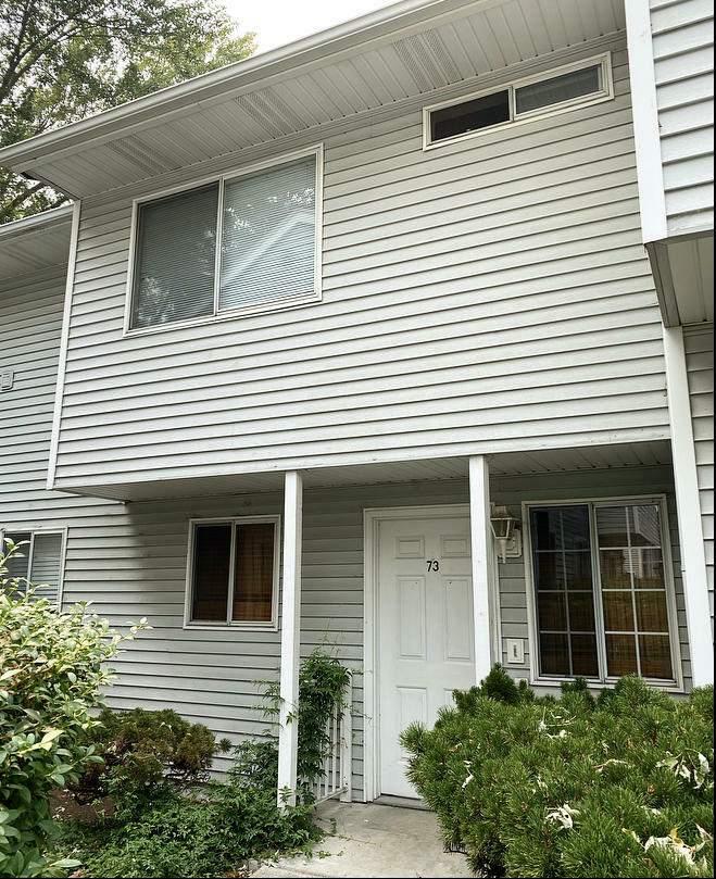 Property Photo: 2101 Poplar Drive 73 OR 97504