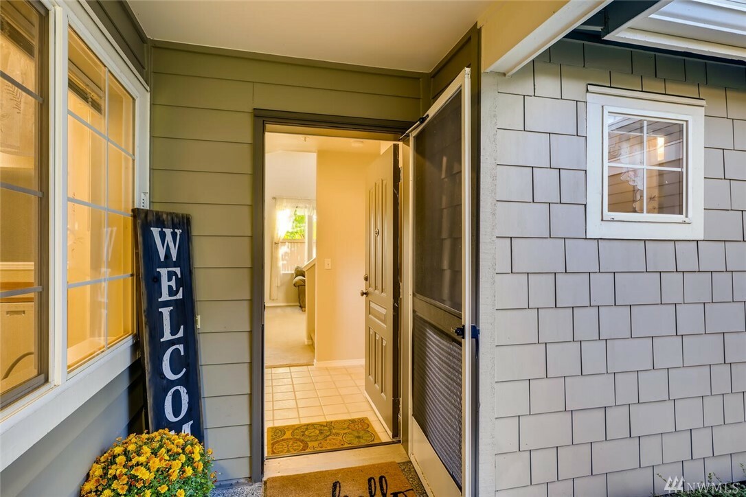 Property Photo: 1430 W Casino Rd 292 WA 98204