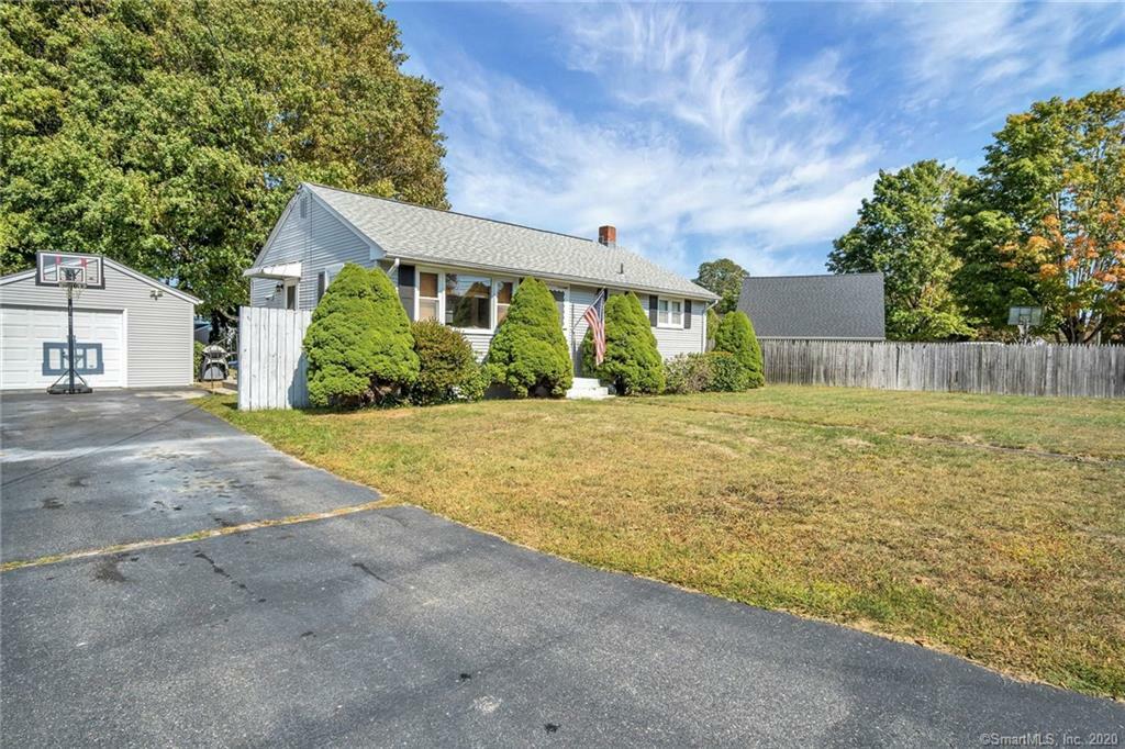 Property Photo:  4 Edgewood Avenue  CT 06385 
