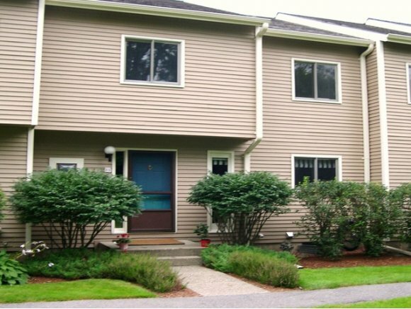 Property Photo:  B-6 Stonehedge Drive 6  VT 05403 