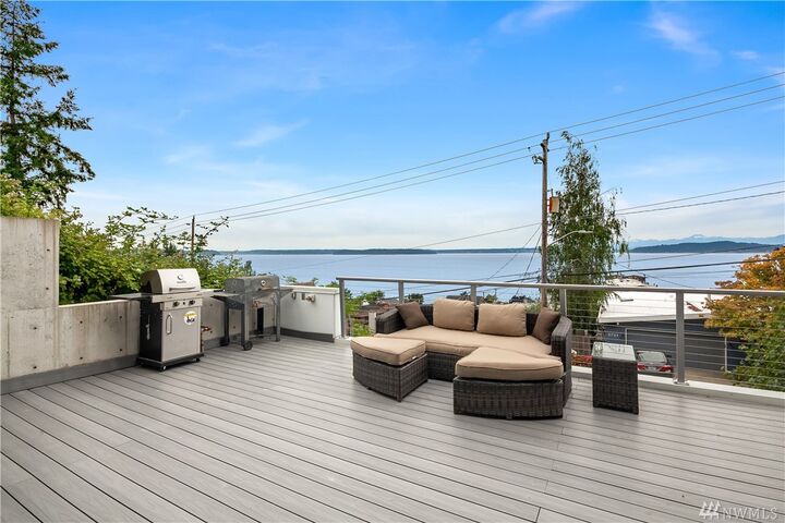 Property Photo:  3720 59th Ave SW  WA 98116 
