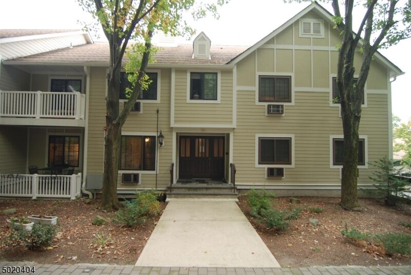 Property Photo:  16 Foxwood Dr A  NJ 07950 
