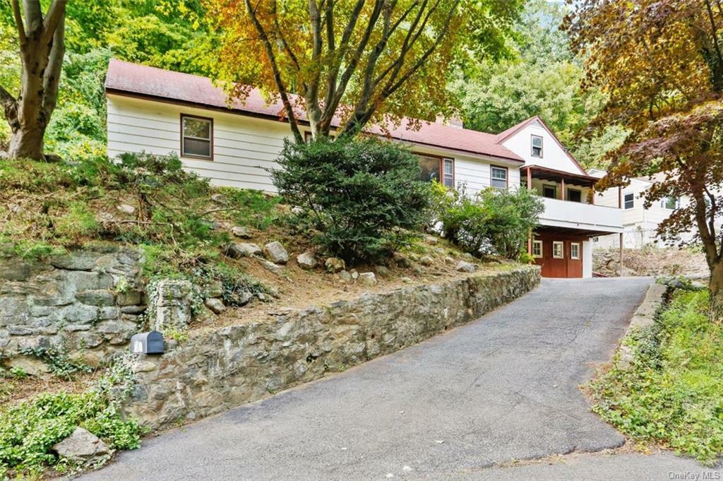 Property Photo:  340 Sarles Lane  NY 10570 