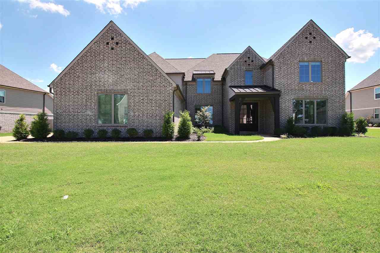 Property Photo: 527 Tender Oaks Cv TN 38017