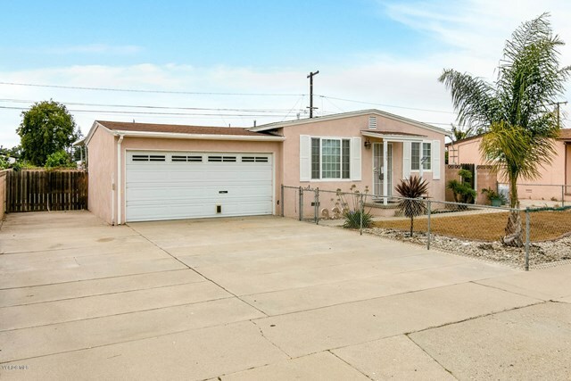 Property Photo:  935 Maplewood Way  CA 93041 