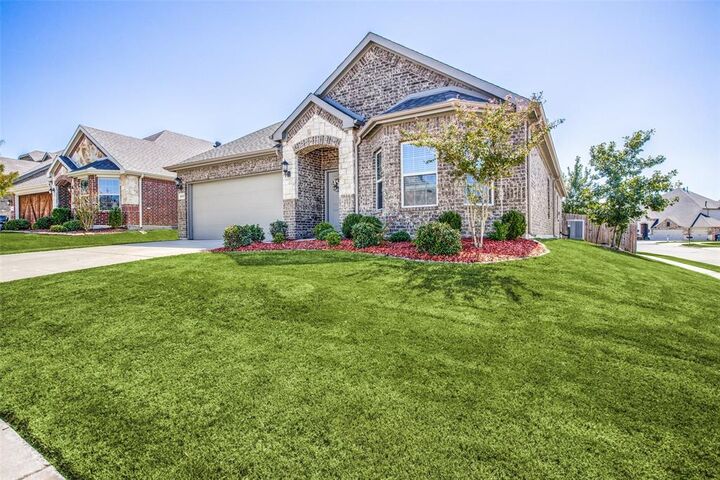 8038 Mountain Knoll Court  Dallas TX 75249 photo