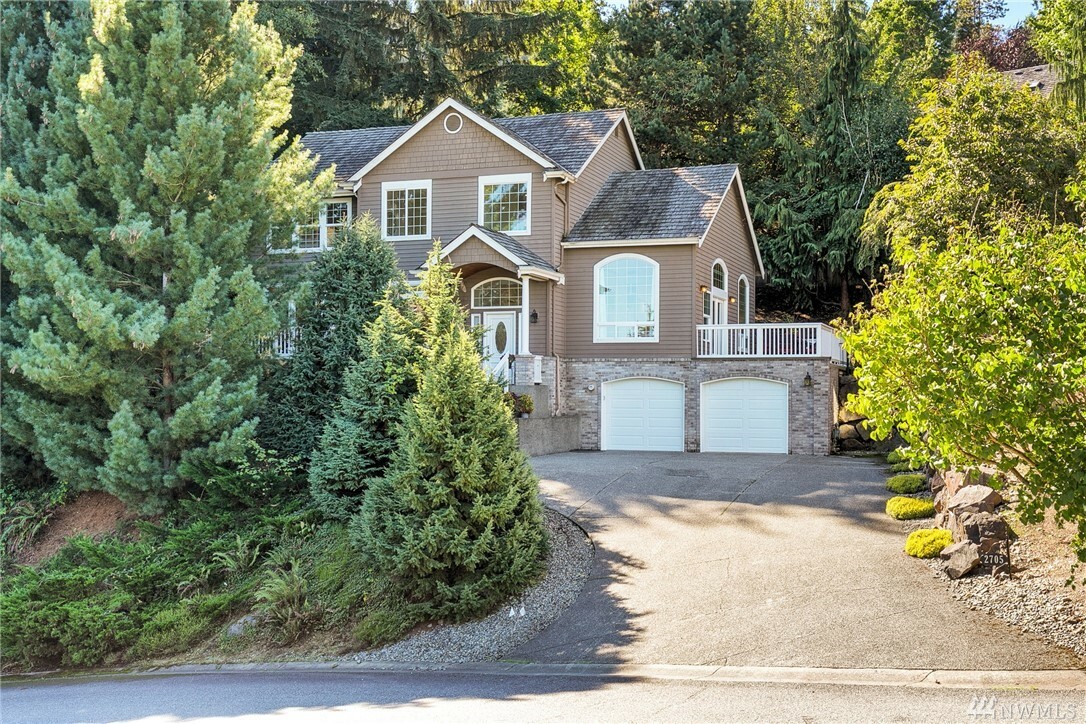 Property Photo:  2705 NW Pine Cone Drive  WA 98027 