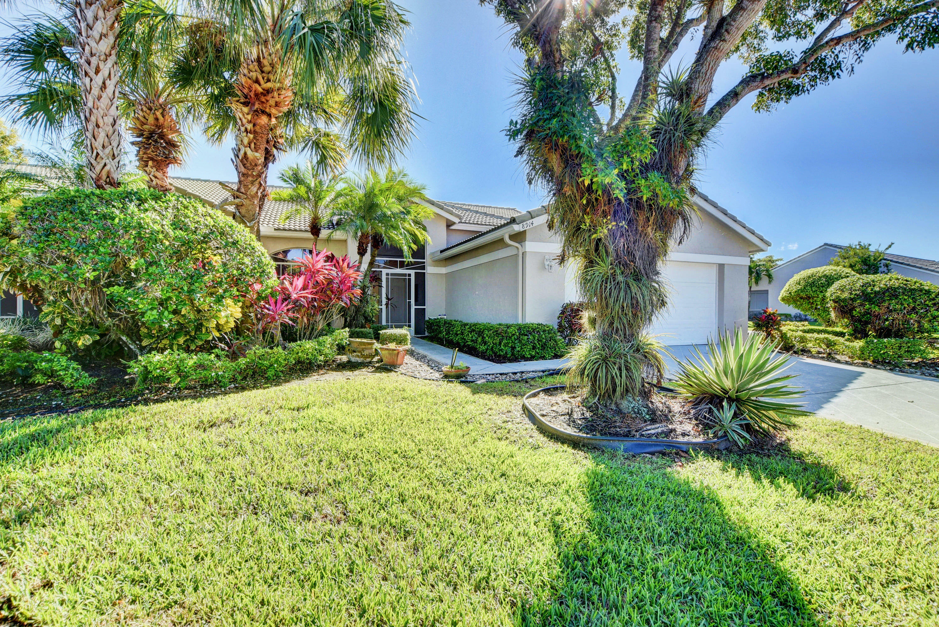 Property Photo:  8914 Brittany Lakes Drive  FL 33472 