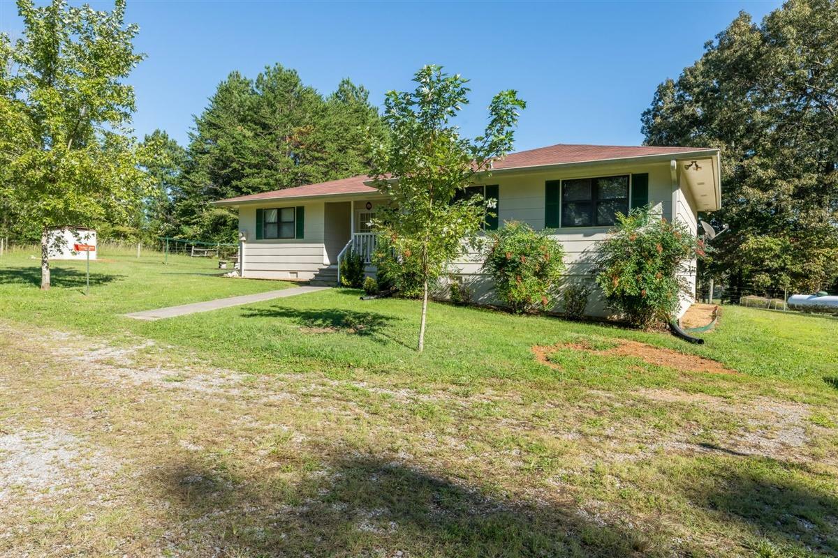 Property Photo:  182 County Road 552  TN 37303 