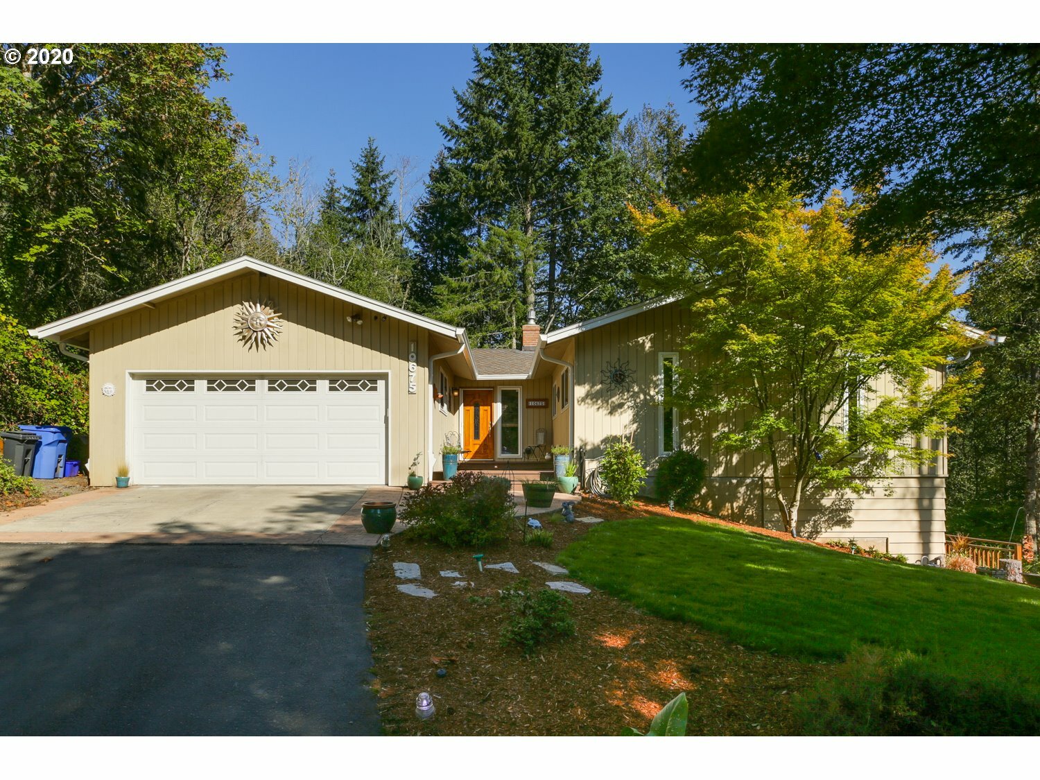 Property Photo: 10675 SE Eastmont Dr OR 97089