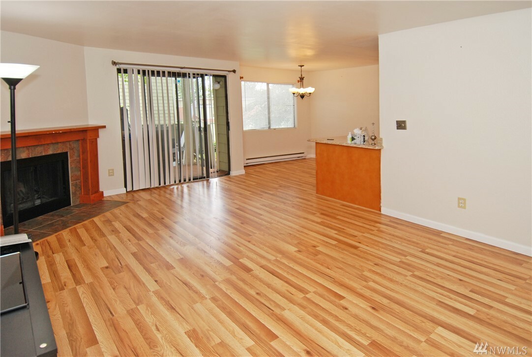 Property Photo:  2020 Grant Ave S D102  WA 98055 