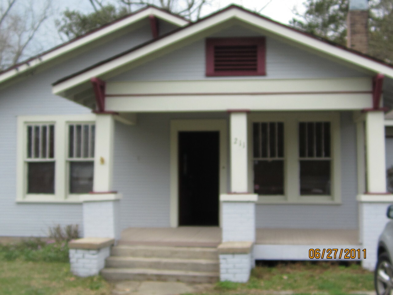 Property Photo:  211 S 14th Ave.  MS 39401 