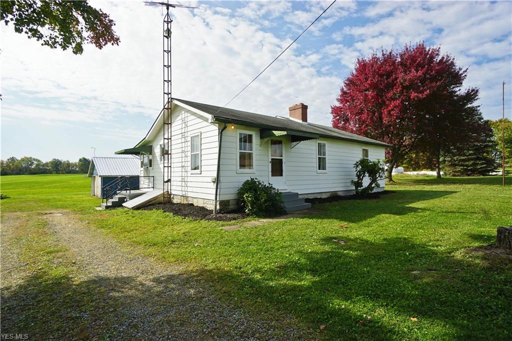 Property Photo: 39641 Miller Road OH 44431
