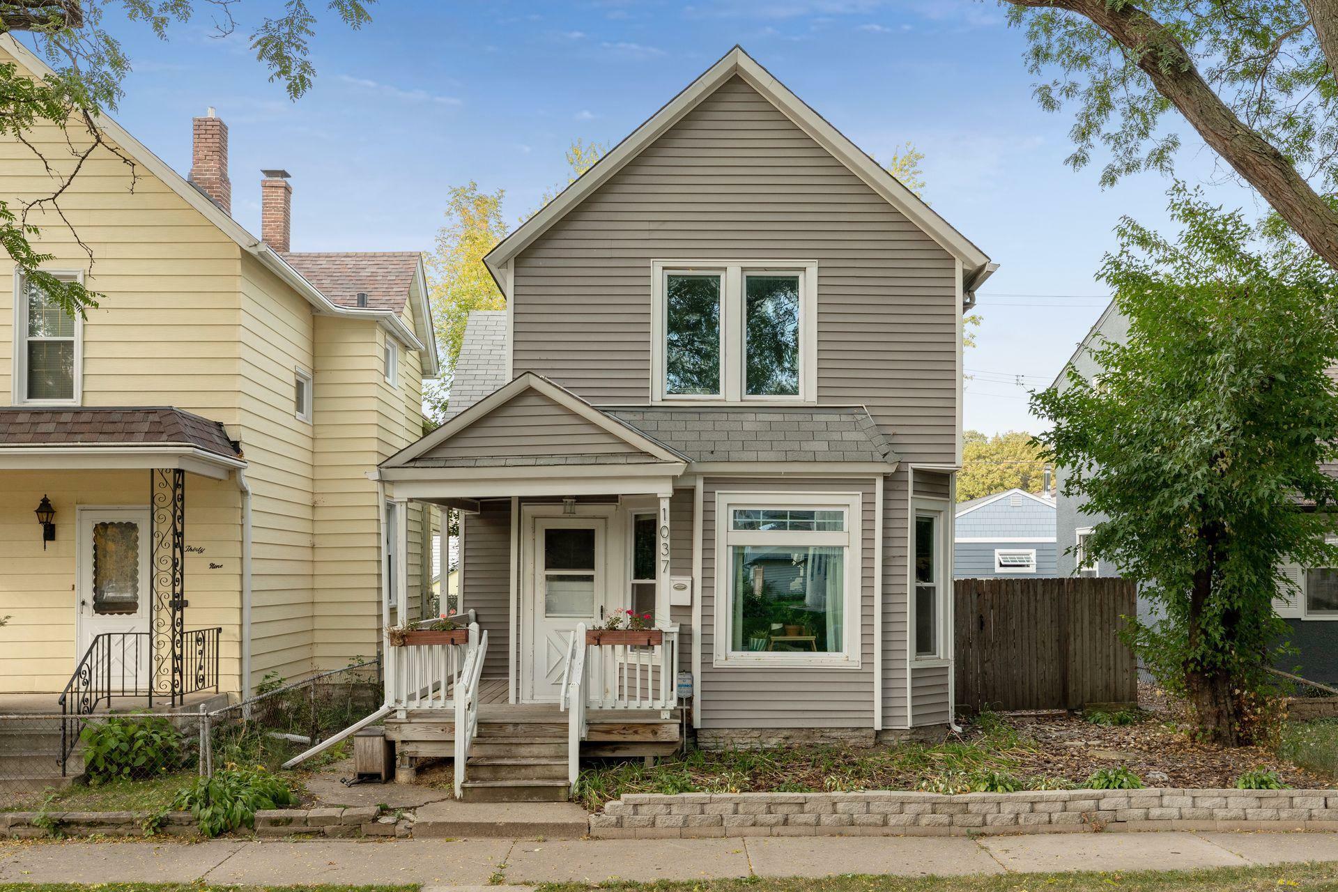 Property Photo:  1037 Stinson Street  MN 55103 