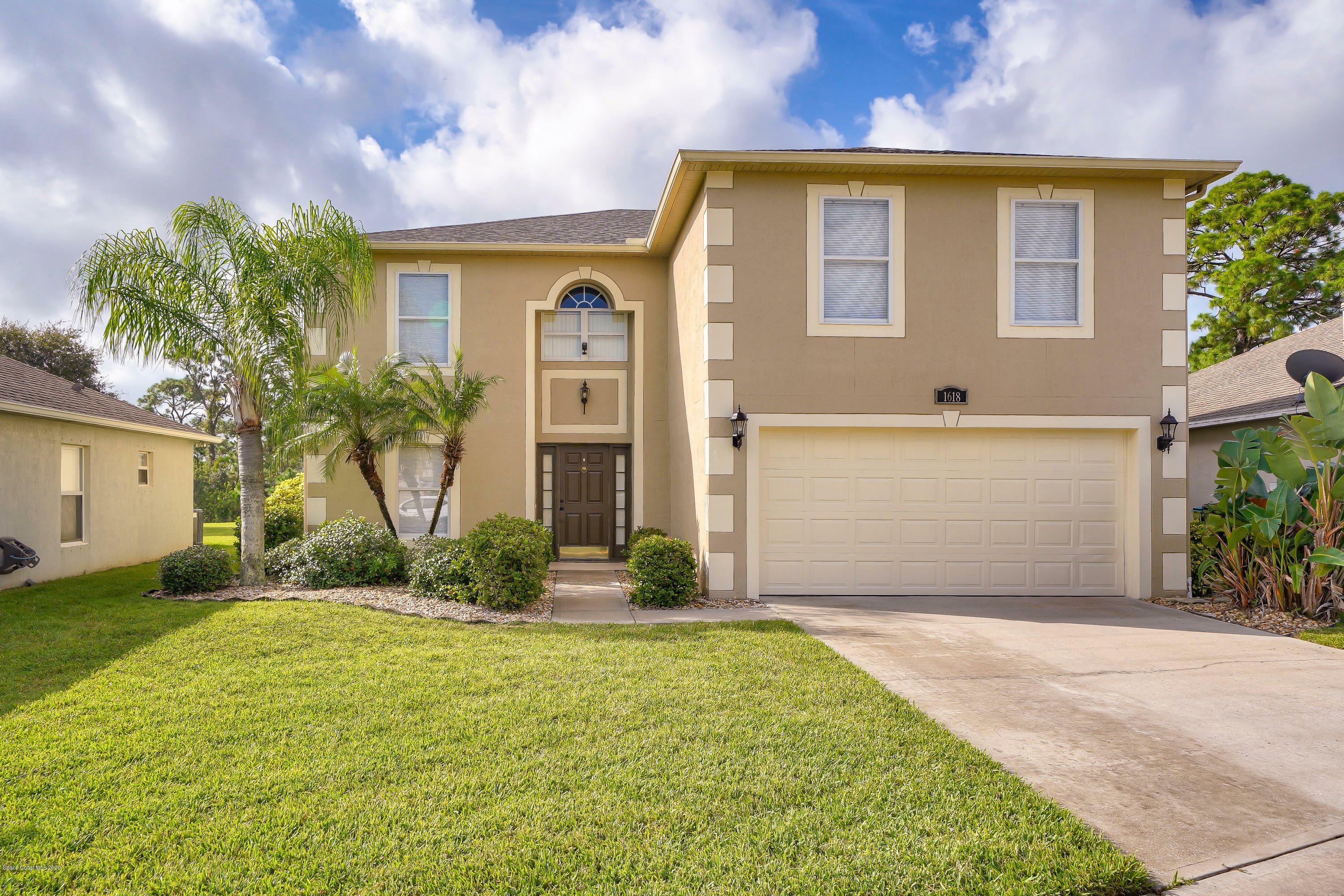 Property Photo:  1618 Sawgrass Drive SW  FL 32908 