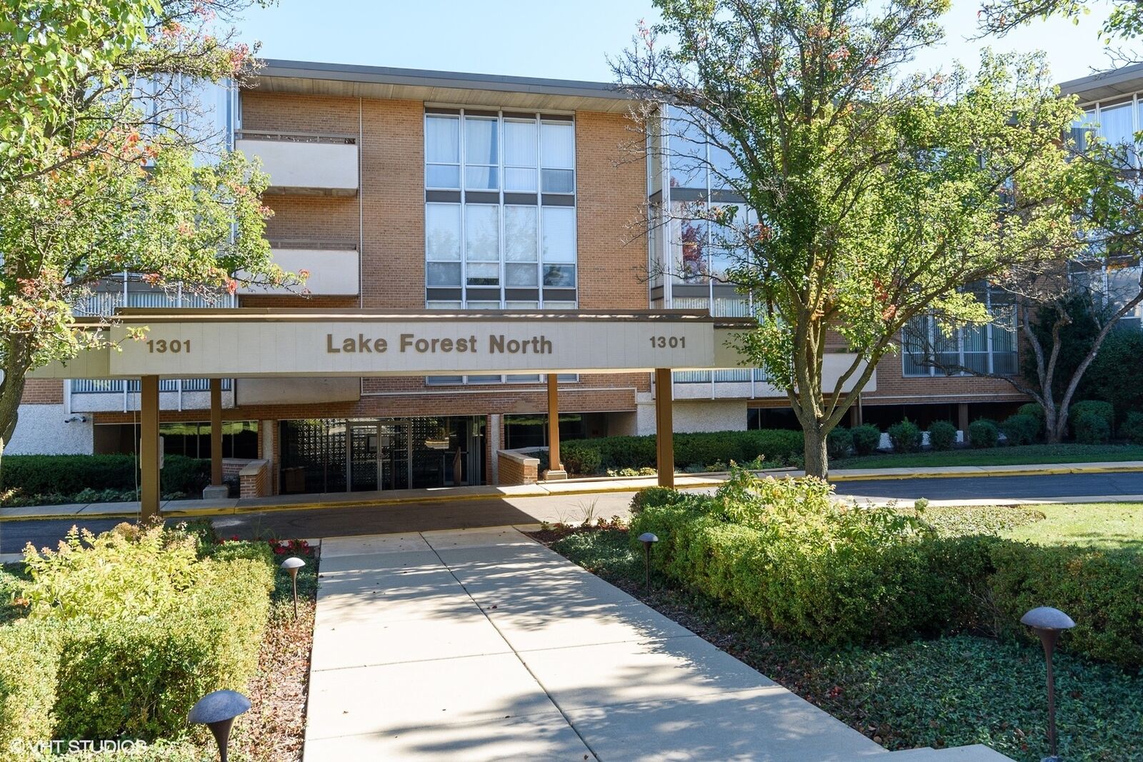 Property Photo:  1301 N Western Avenue 223  IL 60045 