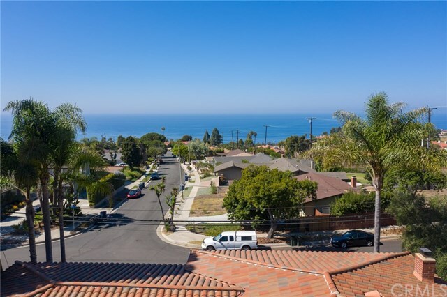 Property Photo:  27914 Indian Rock  CA 90275 