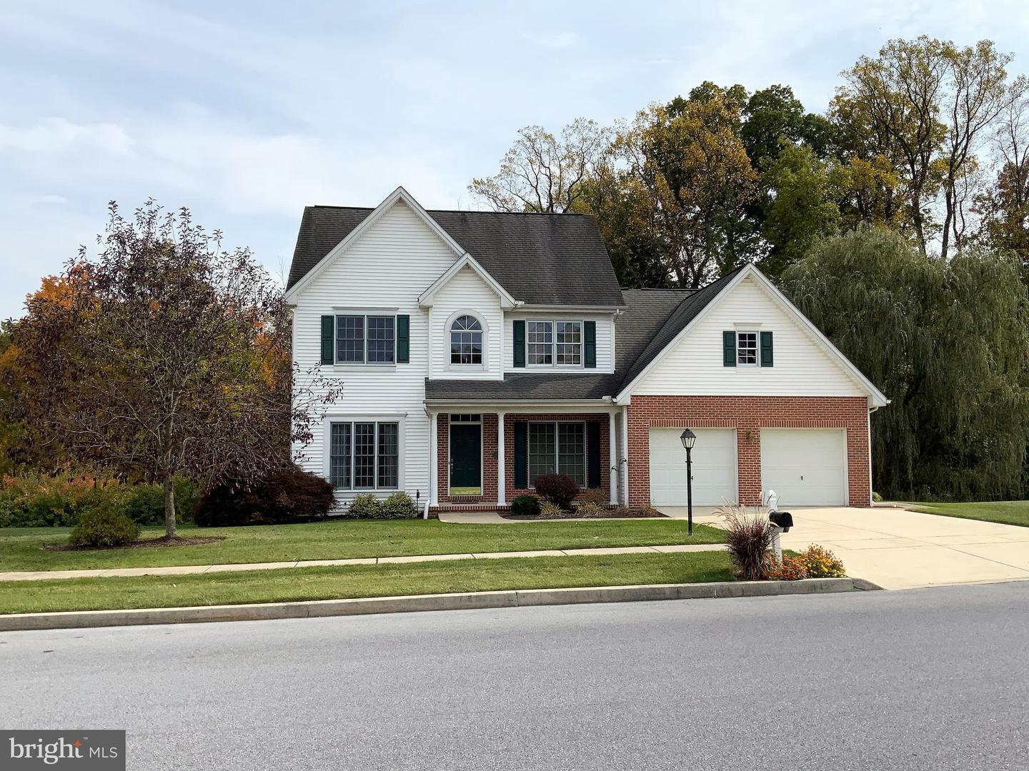 Property Photo:  325 Yorkshire Drive  PA 17111 