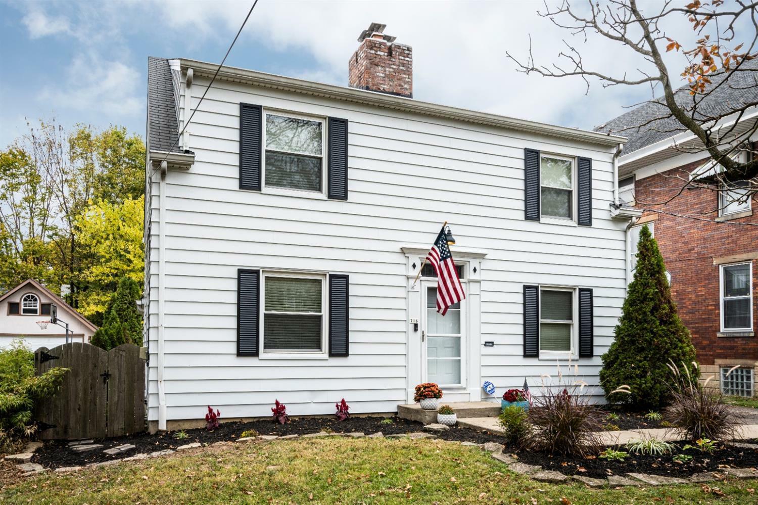 Property Photo: 716 Hand Ave OH 45232