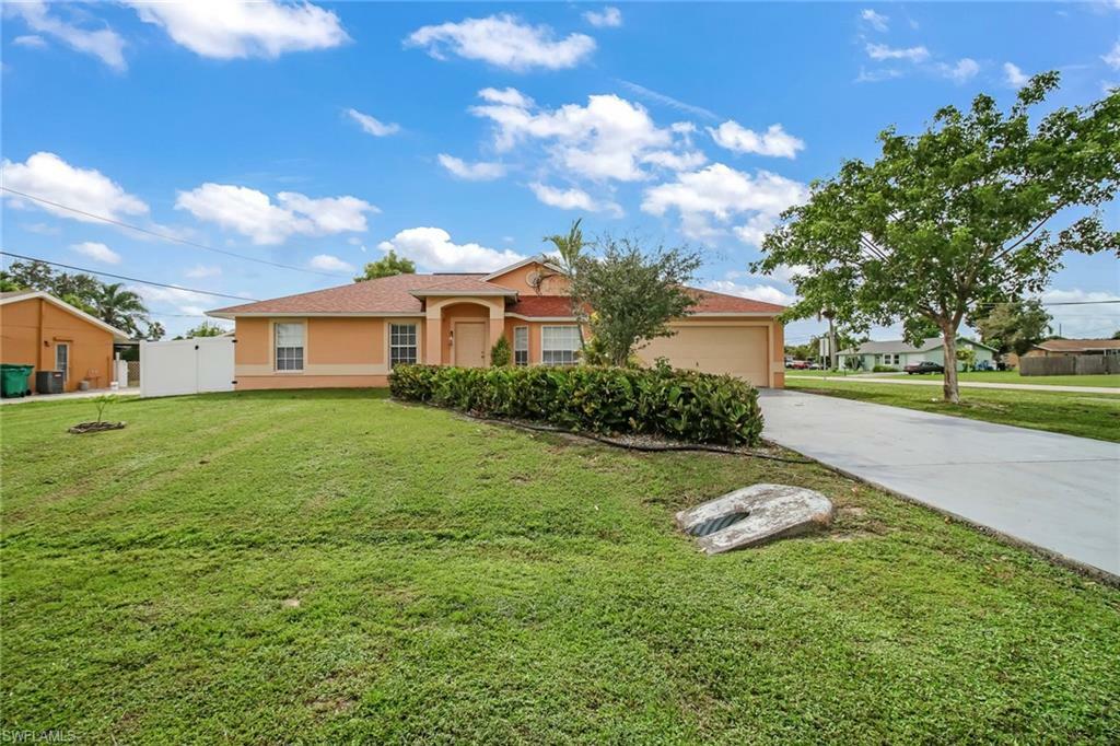 Property Photo:  2073 49th Ter SW  FL 34116 