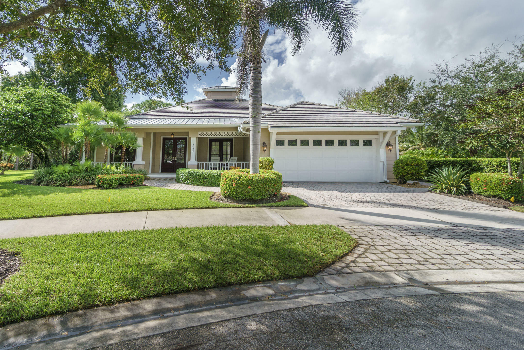 Property Photo:  8050 SE Mammoth Drive SE  FL 33455 