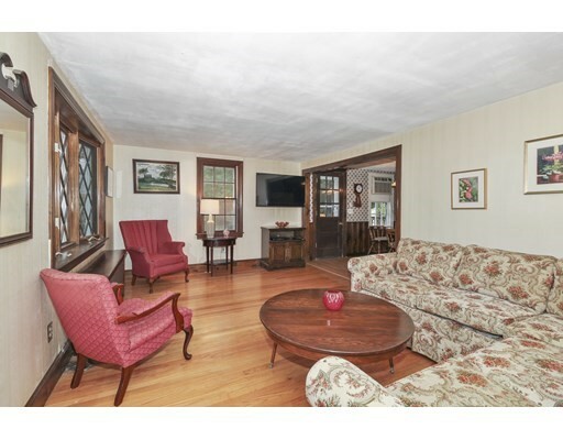 Property Photo:  9 Woodlawn Drive  MA 02054 